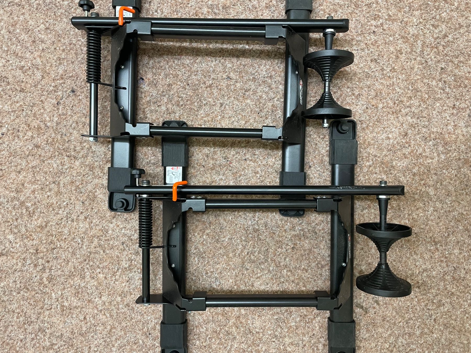 Cavalletti per biciclette: Fahrradständer / Fahrradhalter – Usato da Berikon venduto da Newheart