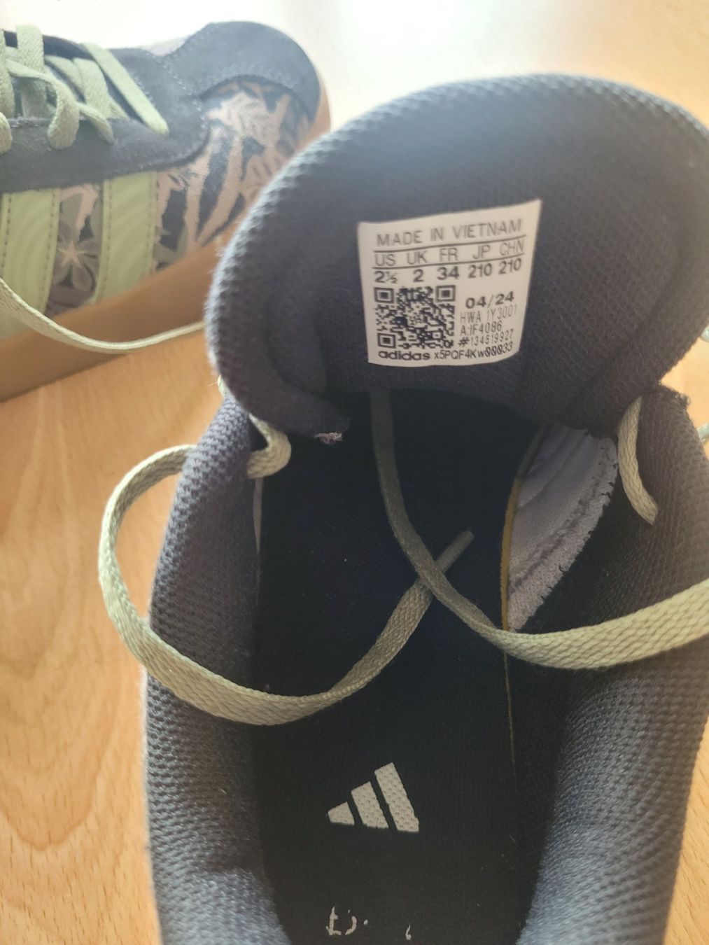 Adidas Herrenschuhe: Adidas Sneakers Kinder – Gebraucht aus Luzern von Sainte-Victoire 5