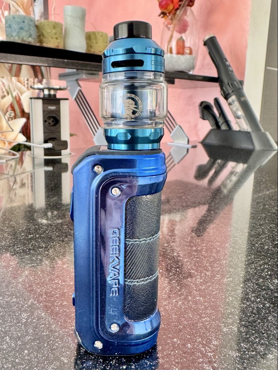 Geekvape Altri Prodotti per fumatori: Geekvape black and blue – Usato da Cresciano venduto da men_h6sv 1