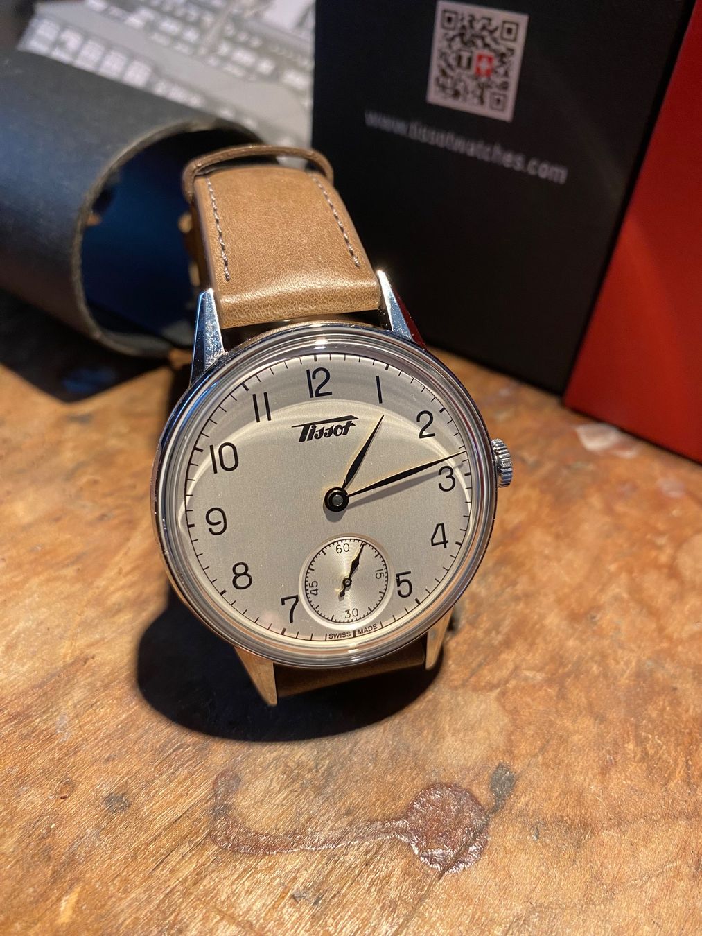 Tissot Orologi: Tissot Heritage Handaufzug – Nuovo (secondo la descrizione) da Trogen venduto da choropax 5