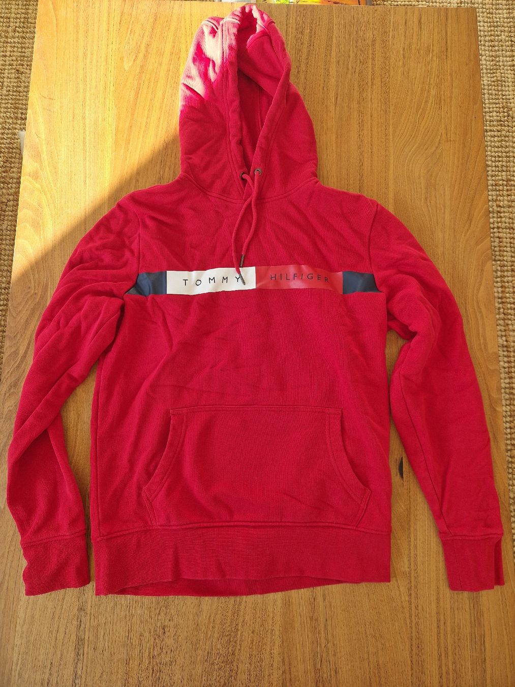 Tommy Hilfiger Maglioni & Felpe: Pull à capuchon Tommy Hilfiger – Usato da Villars-sur-Glâne venduto da qre_ns9b 1