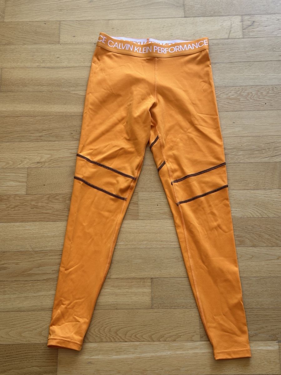 Calvin Klein Leggings: Calvin Klein Performance Orange Leggings Grösse XS – Usato da Luzern venduto da Thorxx13