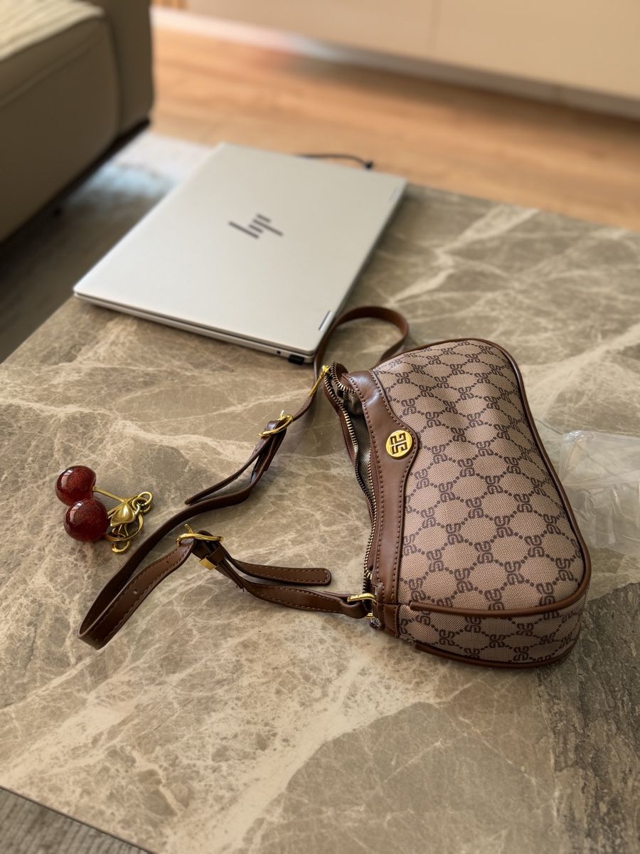 Borse da donna: Damentasche / Handtasche in Braun, Neu & Süss – Nuovo e nell'imballaggio originale da Kriens venduto da Luxora 1