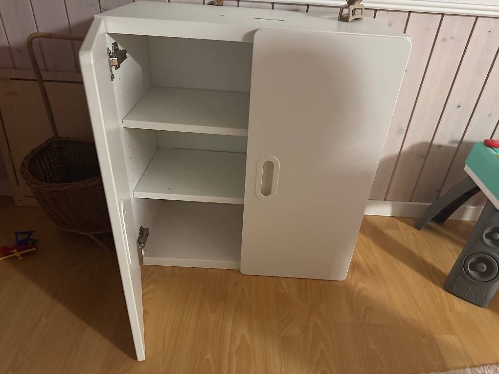 Ikea Schränke: 2x Hängeschrank / Wandschrank weiss  einzeln oder zusammen – Gebraucht aus Oberengstringen von Noorrraaa 1