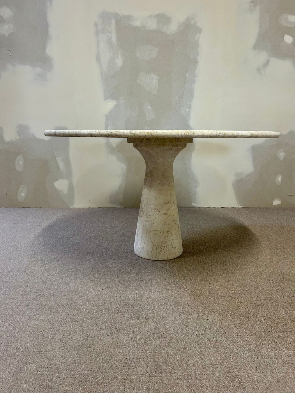 Tische: Runder Designer Travertin Esstisch Vintage 2-teilig – Gebraucht aus Rickenbach ZH von Der-Insider 3