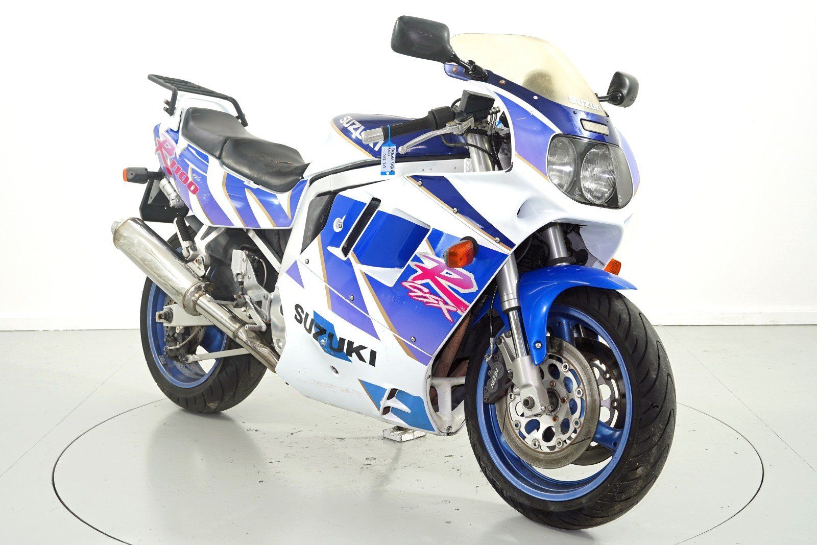 Suzuki Strada: Suzuki GSX-R 1100 – Usato da Winterthur venduto da MCW 2