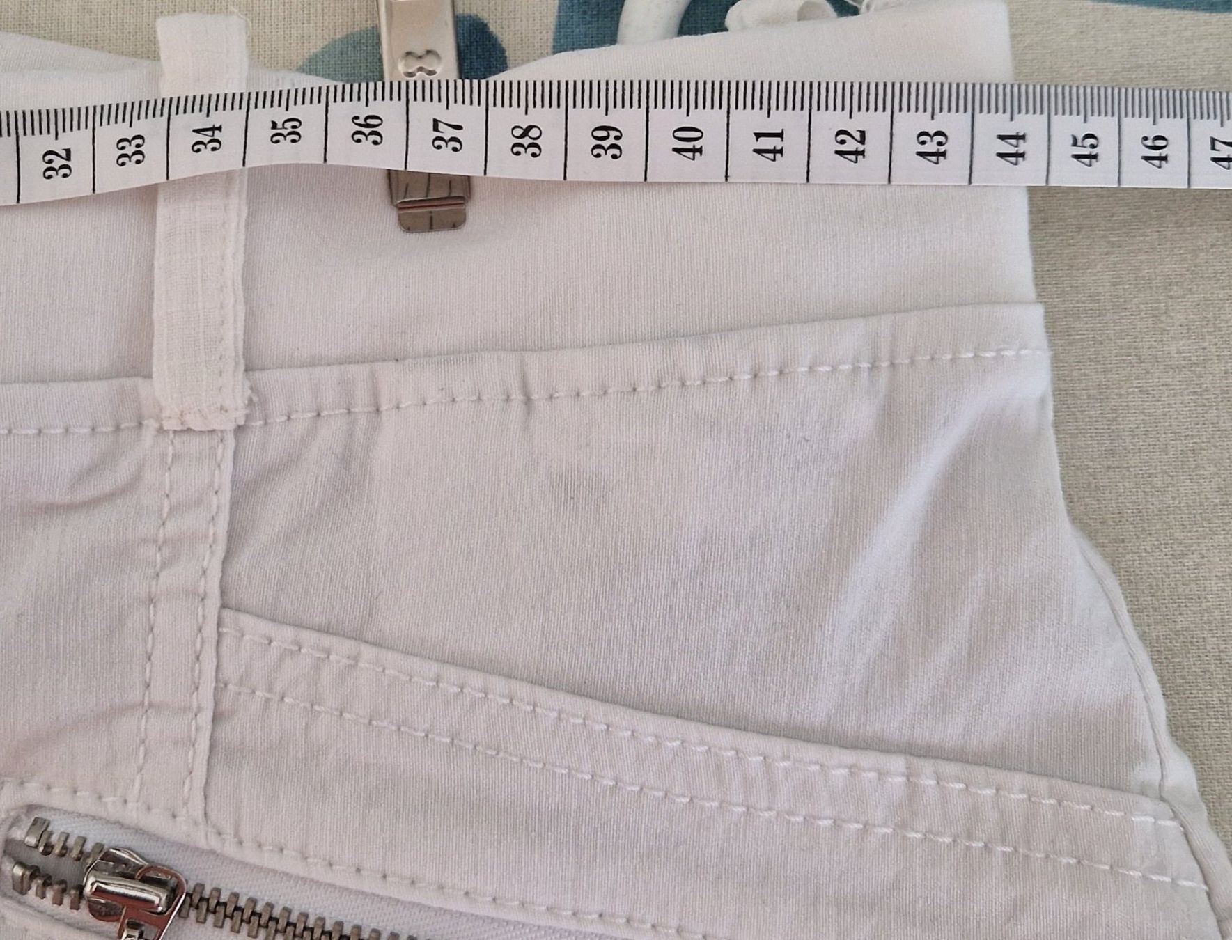 Pantaloni: Pantalon grandeur XL – Usato da Couvet venduto da Pioune 1