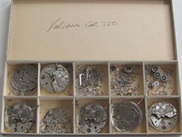 1 Posten Valjoux 320 Stoppuhren-Teile. NOS, swiss made