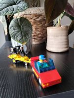 Auto e rimorchio con moto Lego