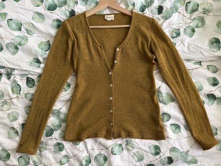 Engel Cardigan 100% Virgin Wool Mustard Size 34/36 S