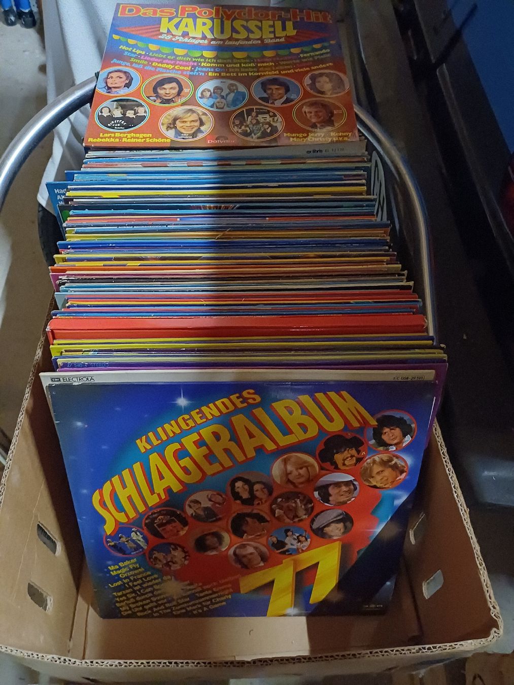Dischi in vinile: Über 150 Flohmarkt Schallplatten – Usato da Zuckenriet venduto da Res.