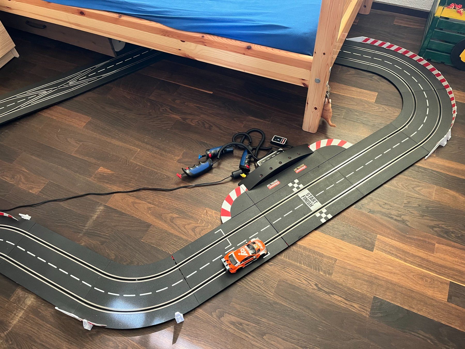 Carrera Piste: Carrera Digital 132 pure speed – Usato da Gurmels venduto da Noesberger 1