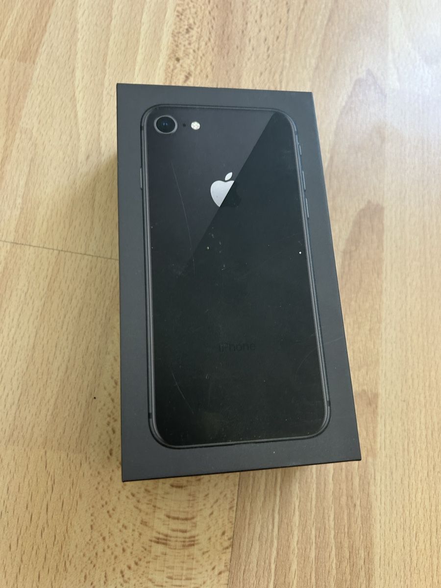 Apple Portables: iPhone 8 – D'occasion à Wettingen par joe_6ylf 2