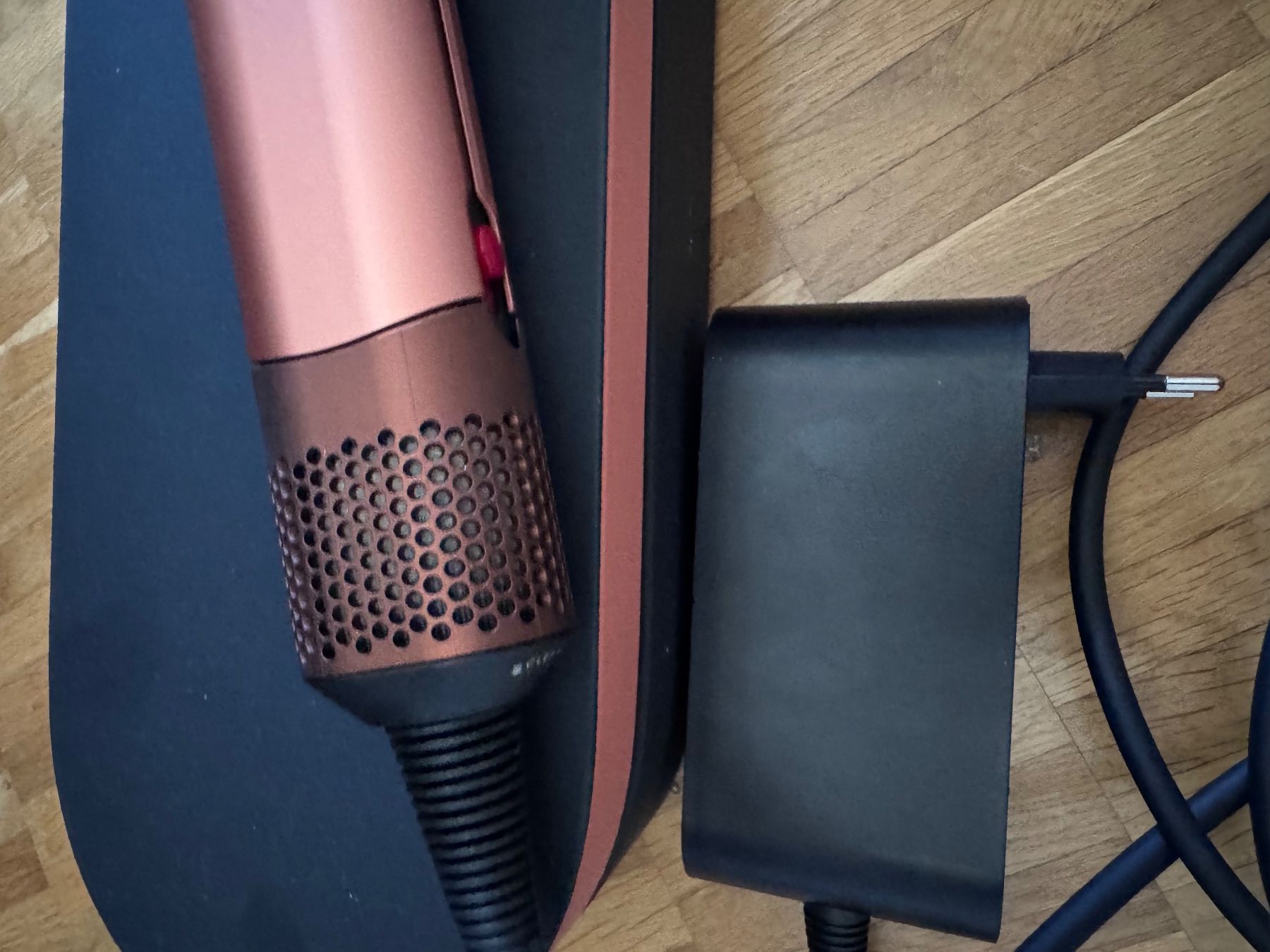 Dyson Asciugacapelli: Dyson Airstrait, neuwertig, Special Edition – Nuovo (secondo la descrizione) da Nürensdorf venduto da 2ND_STORY 5