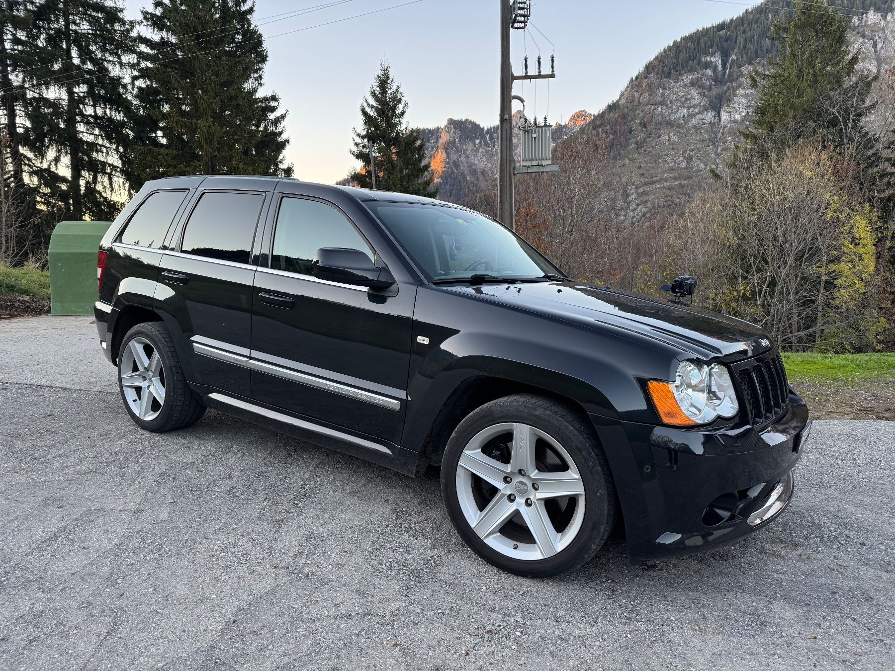 Jeep Automobili: Jeep srt 8 6.1 Hemi – Usato da Vuadens venduto da hoc_fd5p 1