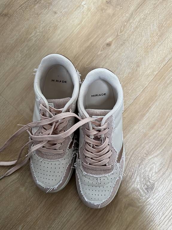 Scarpe da donna: Basket Miriade 37 neuves – Usato da Rue venduto da AnaNad 1