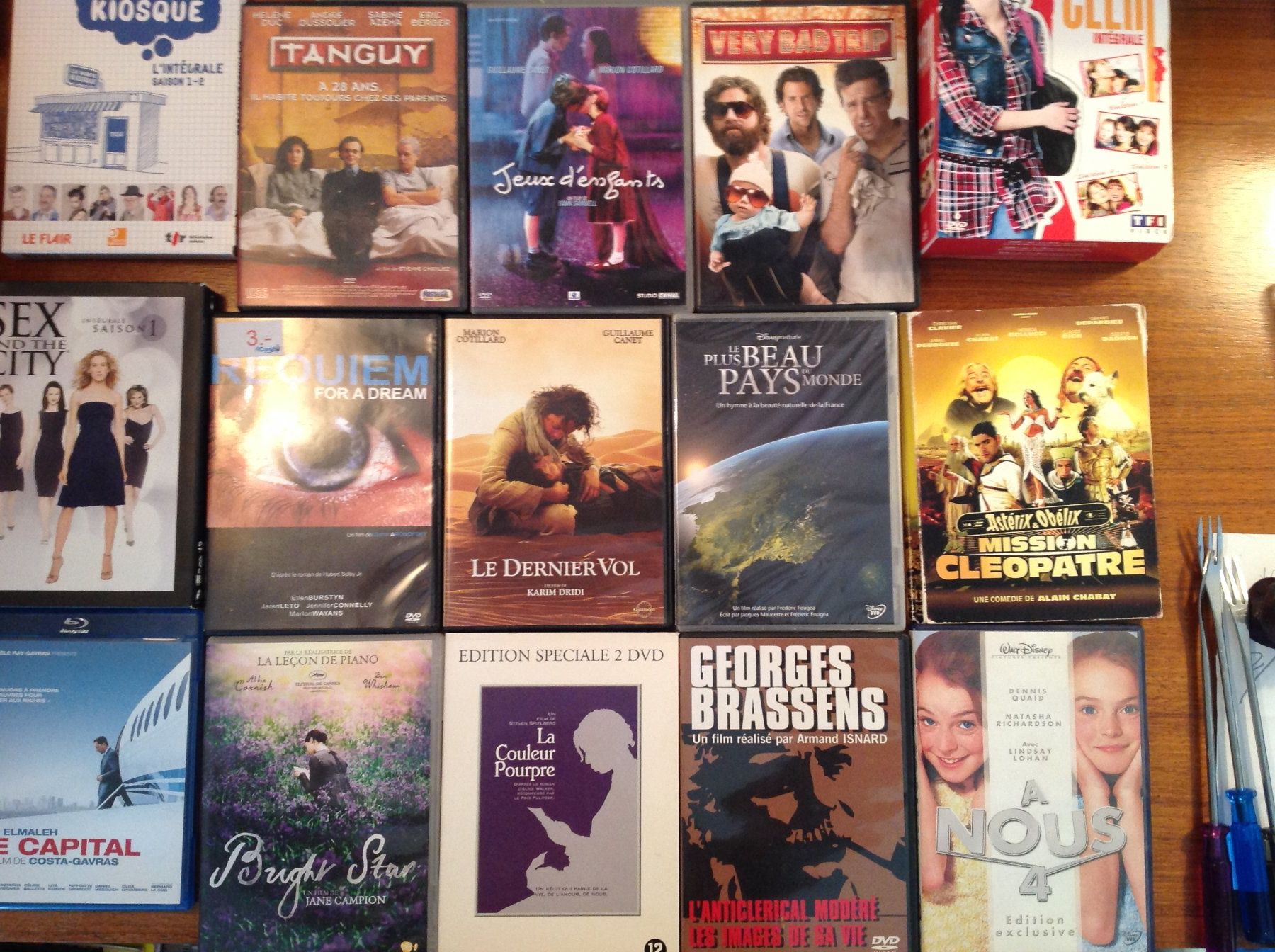 Tous les DVDs: DVD divers - asterix, couleur pourpre, very bad trip – D'occasion à Vuiteboeuf par broticaire