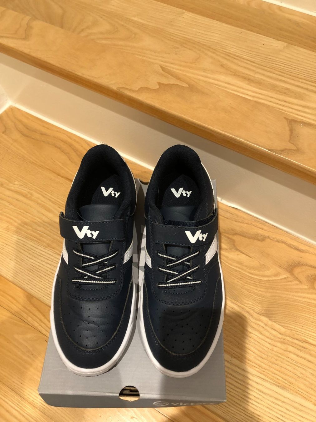 Victory Chaussures garçon: Victory / Vty Sneaker - Jungen Gr. 35 – D'occasion à Bonstetten par Magnum2 4