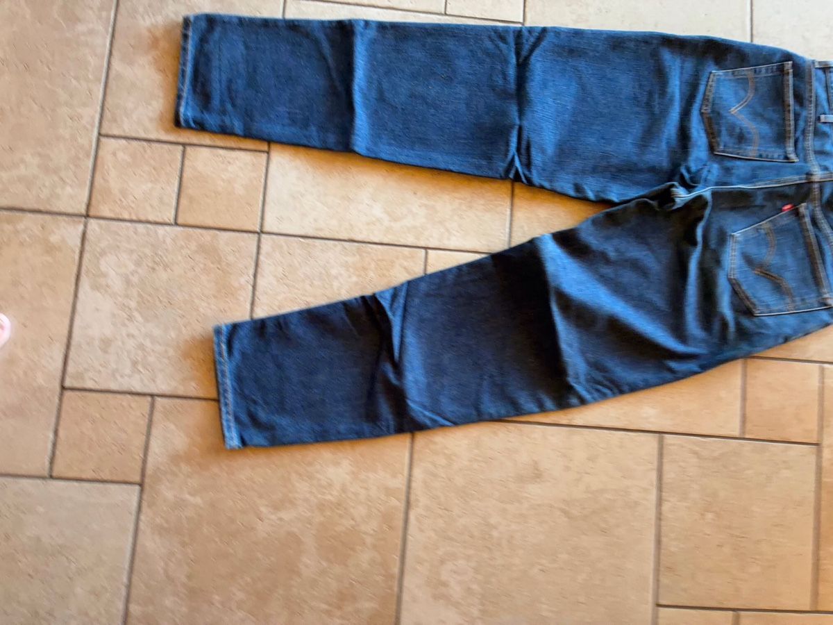 Levi's Jeans: Jeans Levi’s 560 L38/ W38 – Nuovo (secondo la descrizione) da Flanthey venduto da Gege24 1