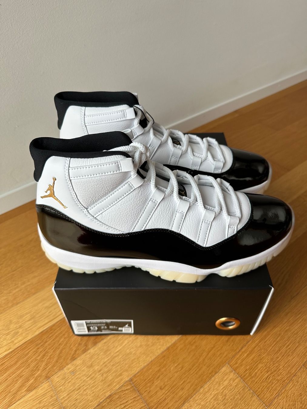 Jordan Scarpe da uomo: Air Jordan 11 Gratitude – Nuovo e nell'imballaggio originale da Luzern venduto da Luxury82 1