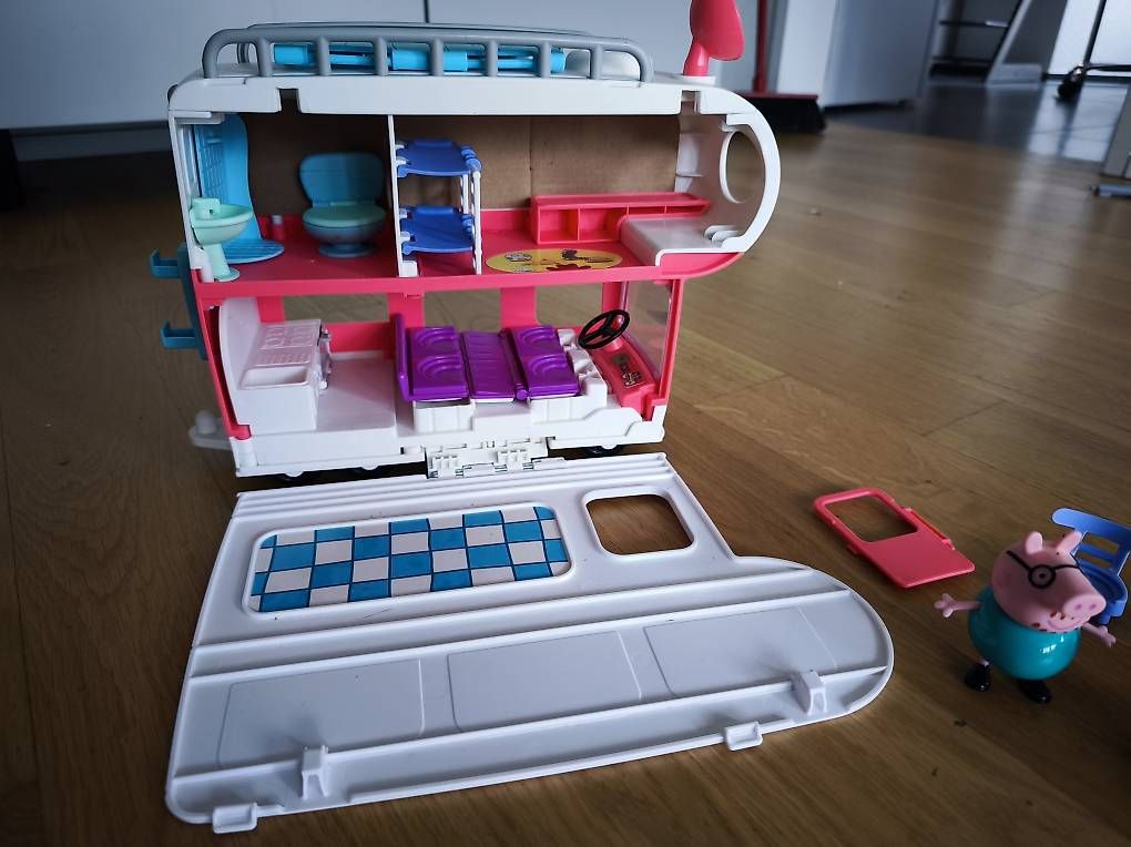 Giocattoli: Peppa Wutz Wohnmobil / Camper mit Figuren – Usato da Wabern venduto da hilap 3