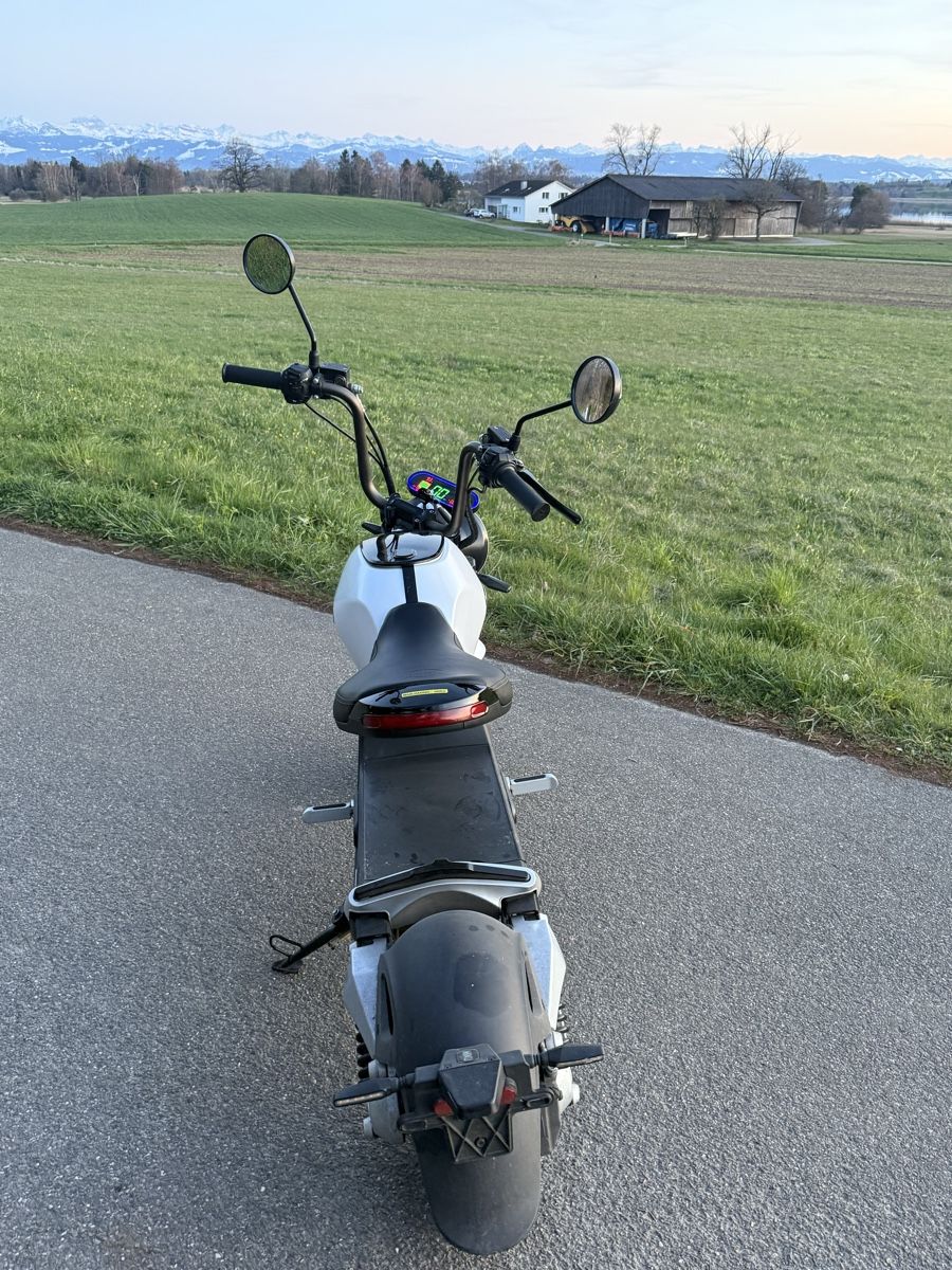 Scooters: Miku max – Gebraucht aus Pfäffikon ZH von m.2345mh 2
