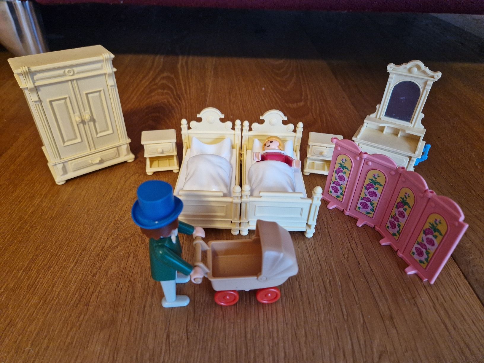 Playmobil Spielzeuge: Playmobil Schlafzimmer – Gebraucht aus Altdorf UR von midori05