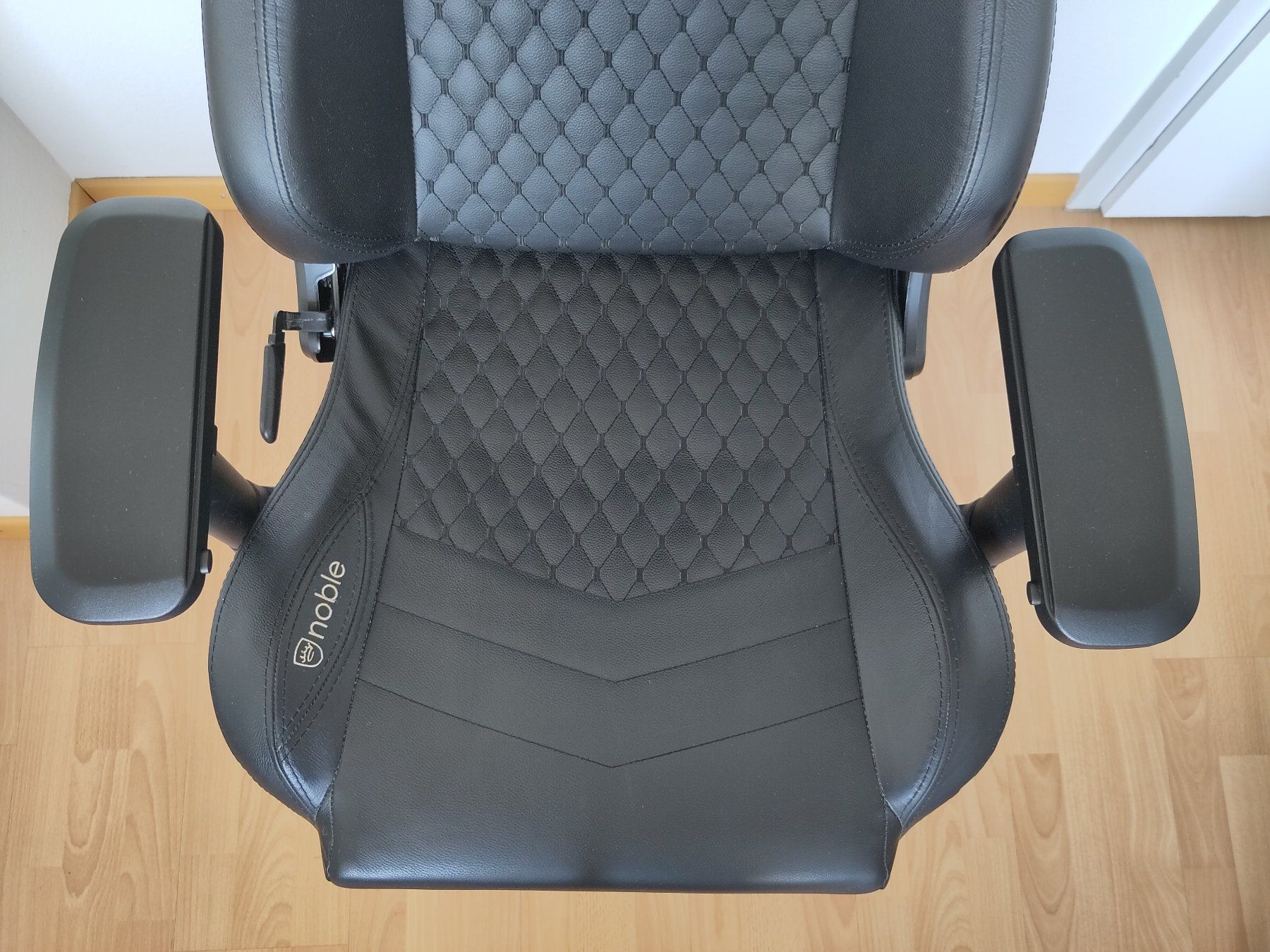 Noblechairs Sedie: noblechairs EPIC Echtleder – Usato da Wil SG venduto da GaramBar 3