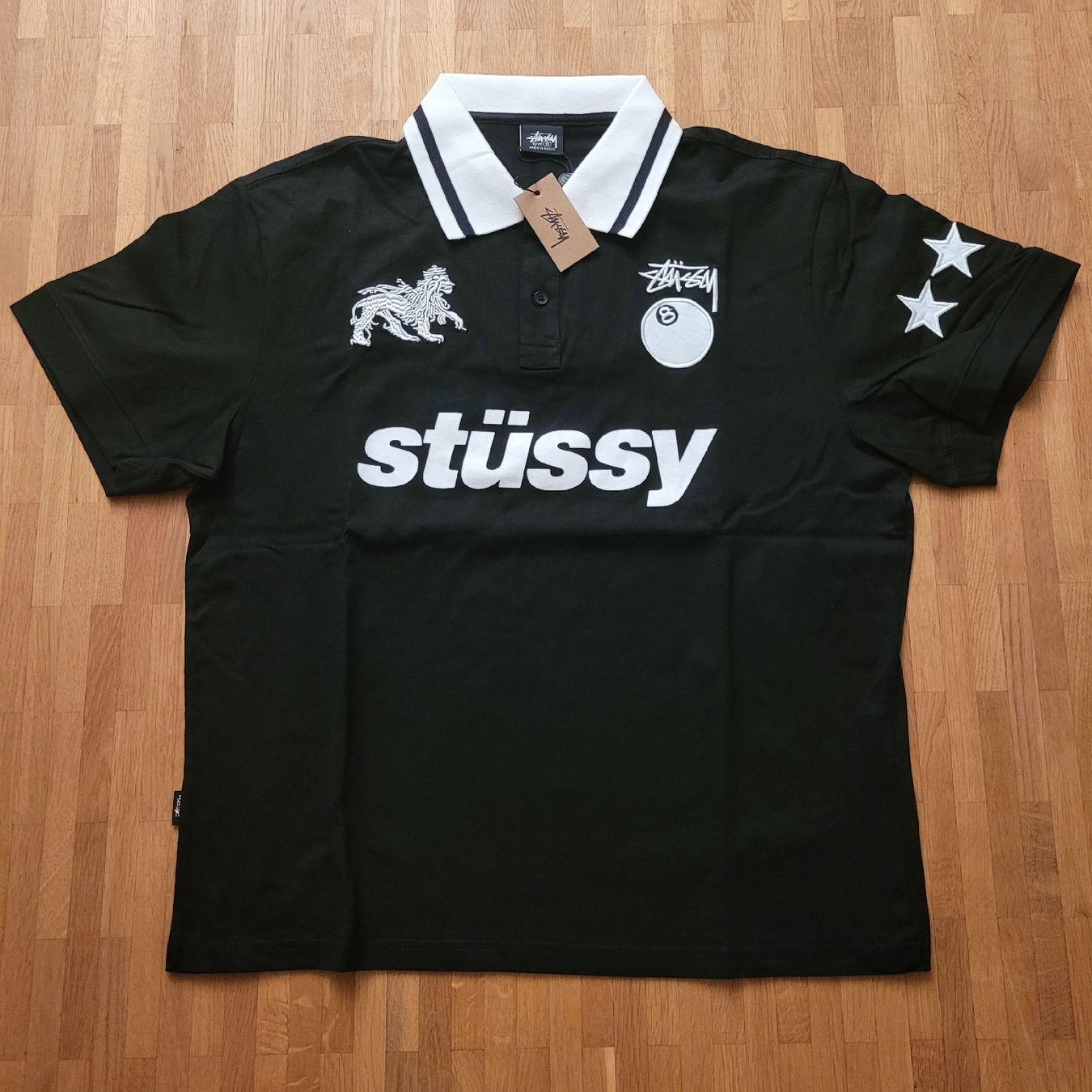 Stüssy Magliette Polo: Stüssy "World Tour" Poloshirt Gr. M – Nuovo e nell'imballaggio originale da Triengen venduto da noa_m5nl