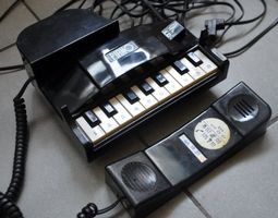 Telefon / Téléphone Piano
