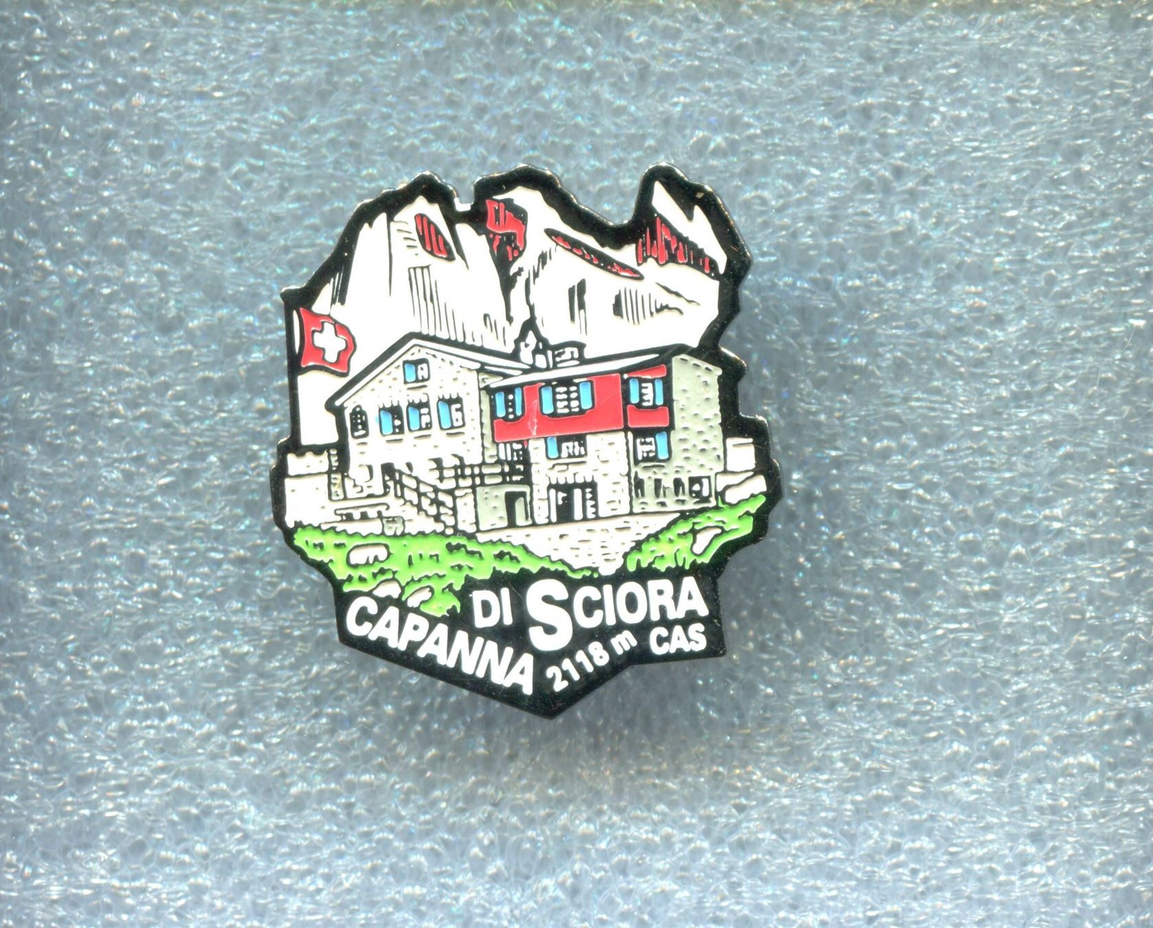 Placchette & Badge: SAC  CAPANNA DI SCIORA  2118m – Usato da Winterthur venduto da Sammleroase