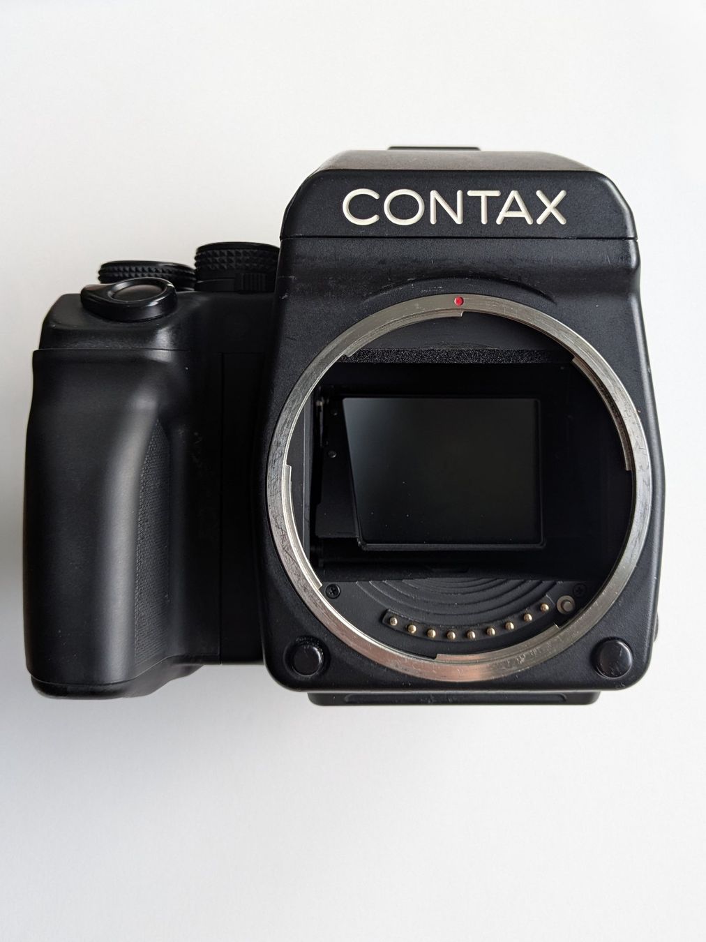 Contax Kamera: Contax 645 - Body – Gebraucht aus St. Gallen von car_tlw5 5