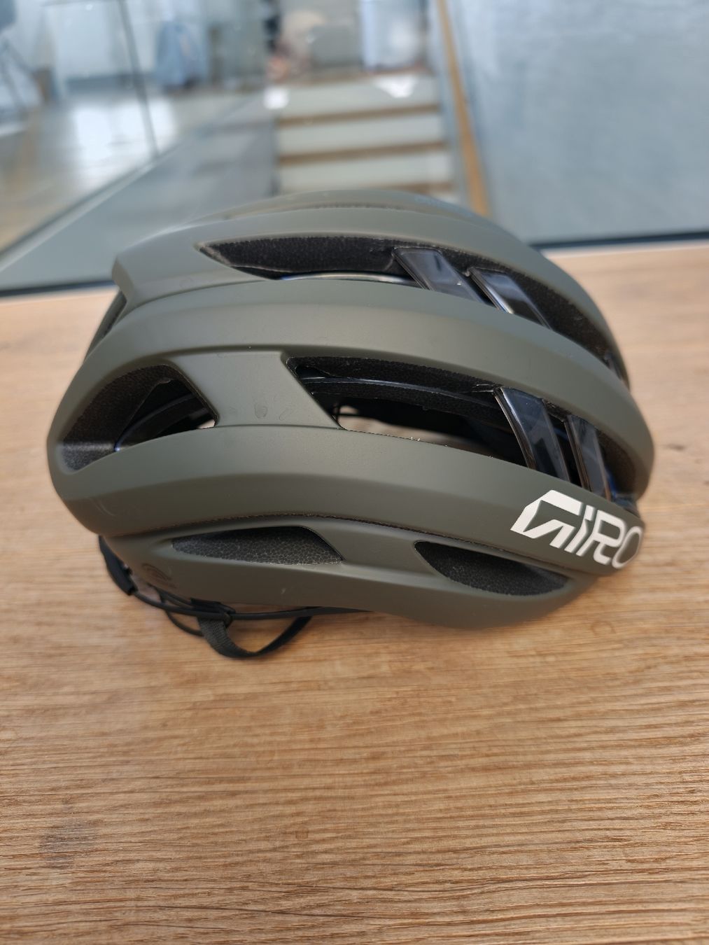 Giro Helme: Giro Aries Spherical Grösse M Matt dark sage – Gebraucht aus Bachenbülach von Food4Thought 4
