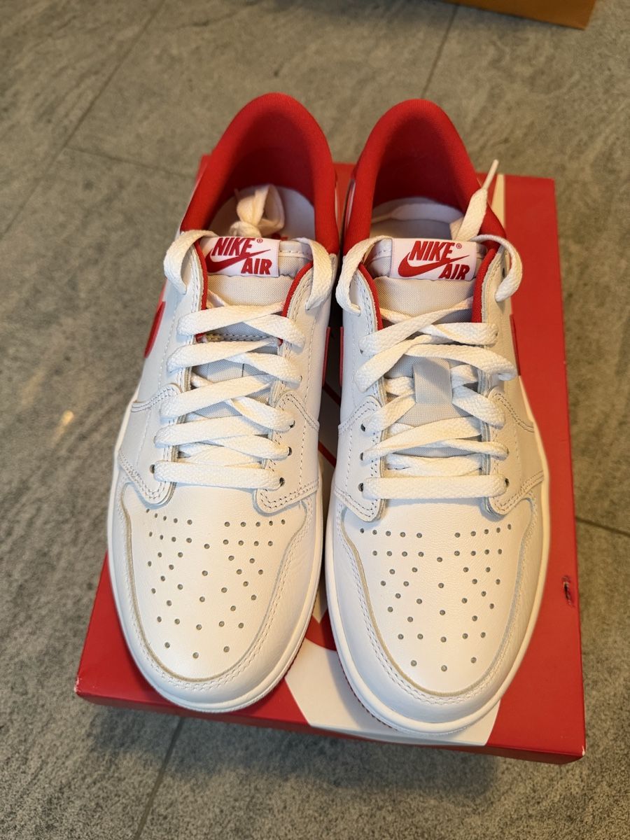 Nike Chaussures hommes: Nike Air Jordan 1 Retro Low OG – Neuf avec emballage d'origine à Schöftland par 160grams 1