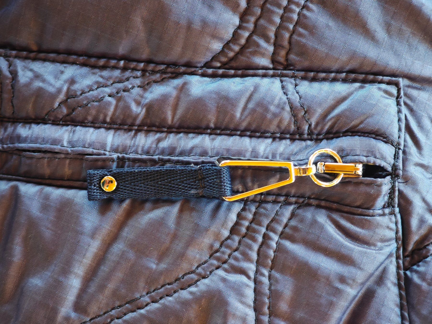 Jet Set Jacken: Jetset Übergangsjacke Grösse 3 Metallic Blau – Gebraucht aus Freienbach von Xyzchristianxyz 7