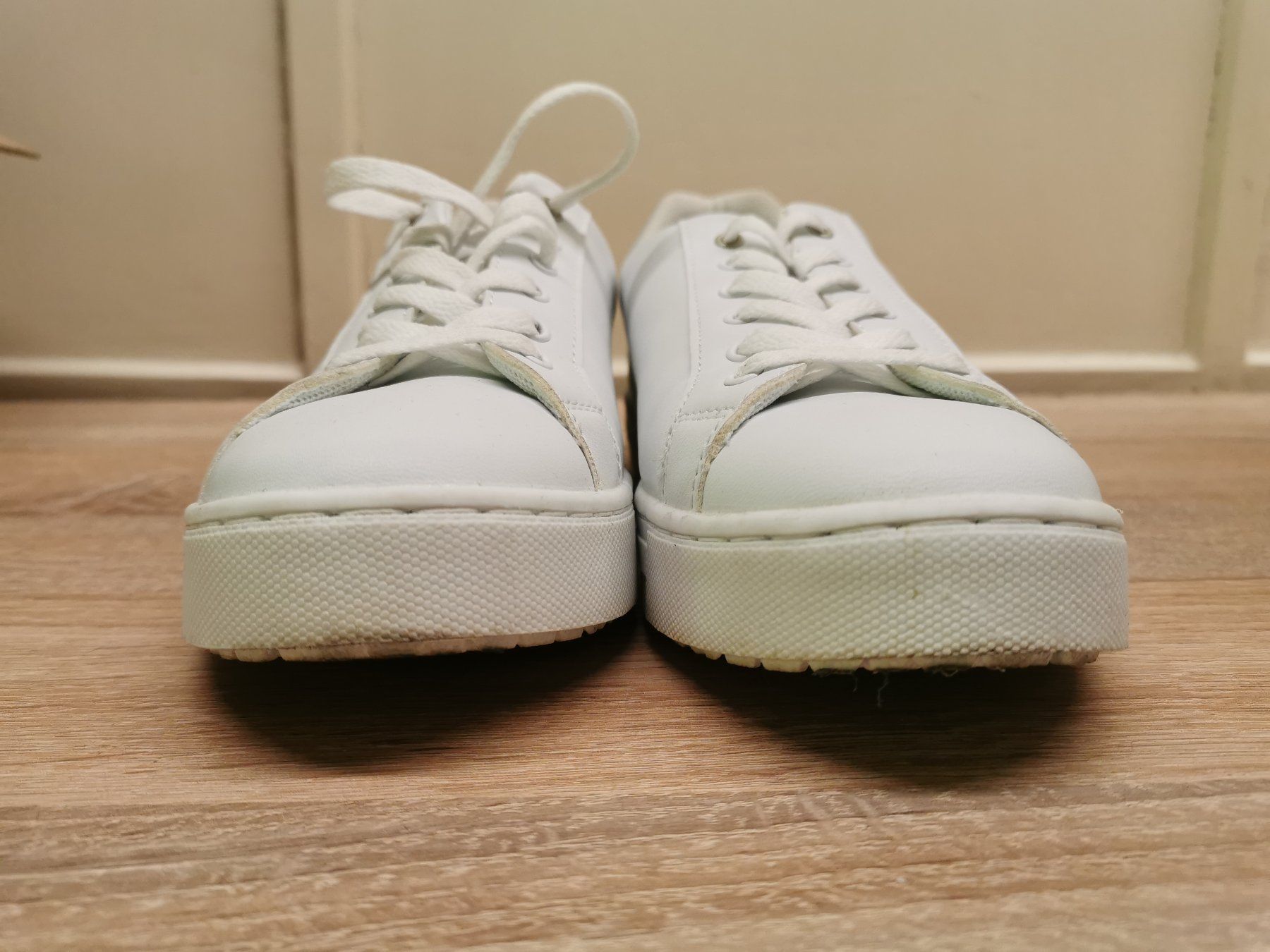 Scarpe da donna: Sneaker mit Blumenmuster – Usato da Steinen venduto da aislynn 3