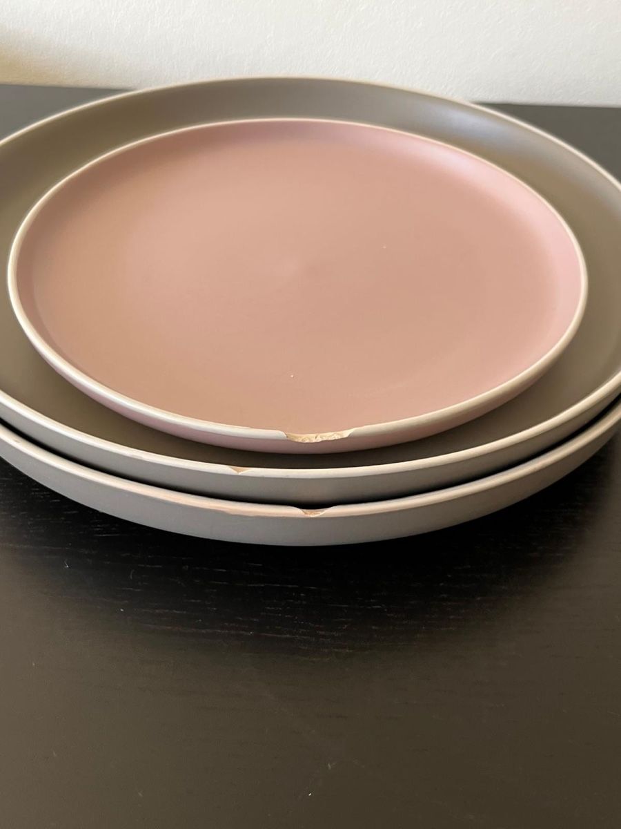 Set di piatti: Geschirr-Set grau/rosa – Usato da Zürich venduto da eunoia_ 4