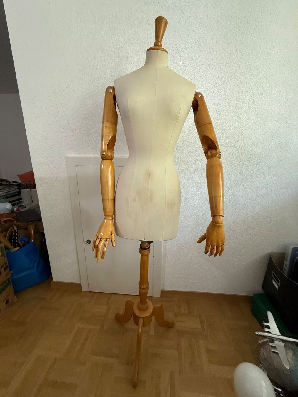 Allestimento di negozi e stand fieristici: Vintage Schneiderpuppe aus Paris – Usato da Fehraltorf venduto da thalwil88 1