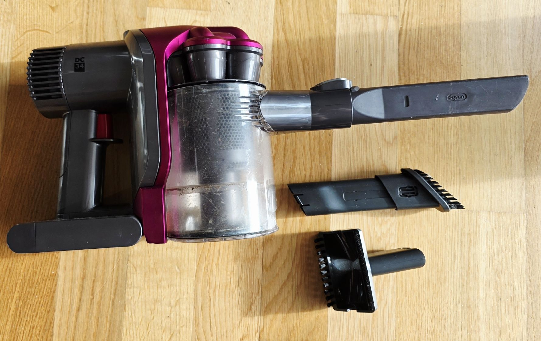 Dyson Aspirateurs & Accessoires: Dyco DC34 ohne ladekabel – D'occasion à wetzikon par bes_hbr5