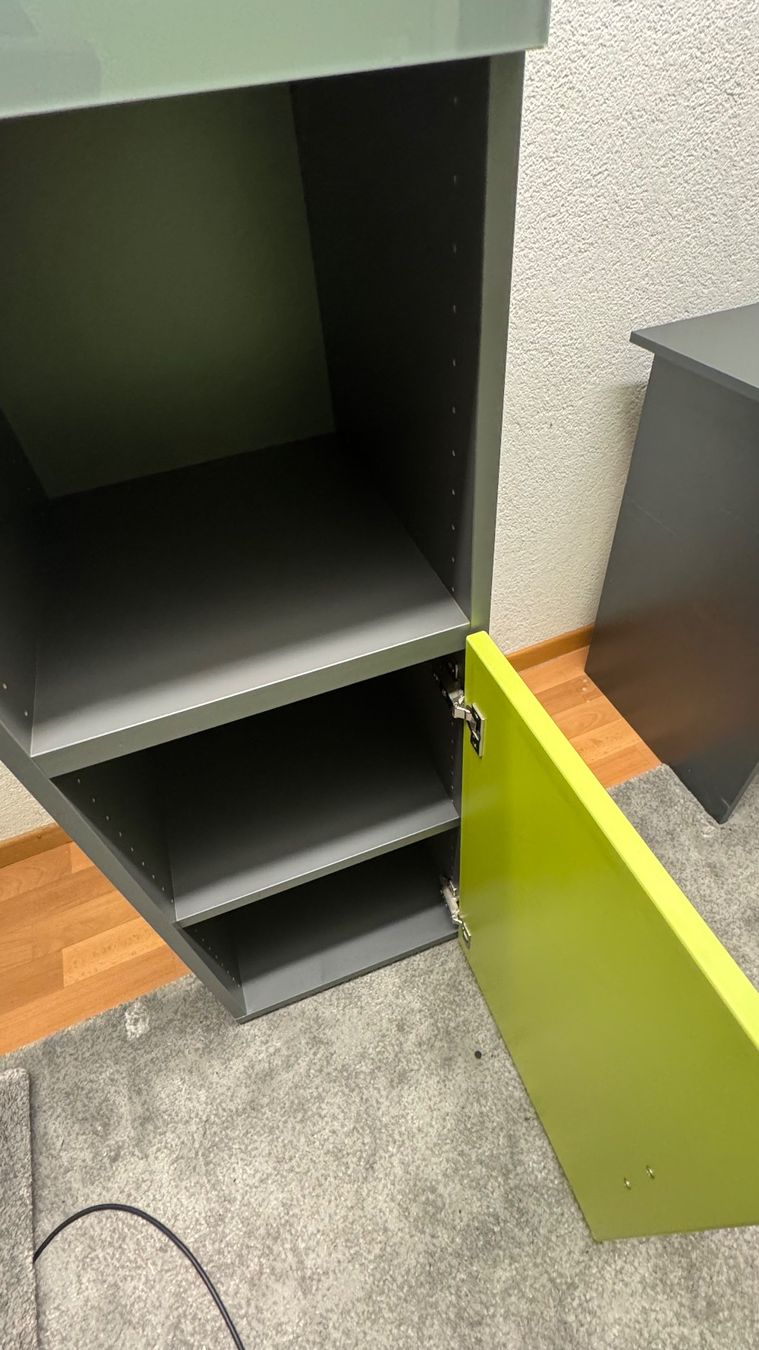 Regale: Möbel – Gebraucht aus Gossau SG von lev_bxh5 2