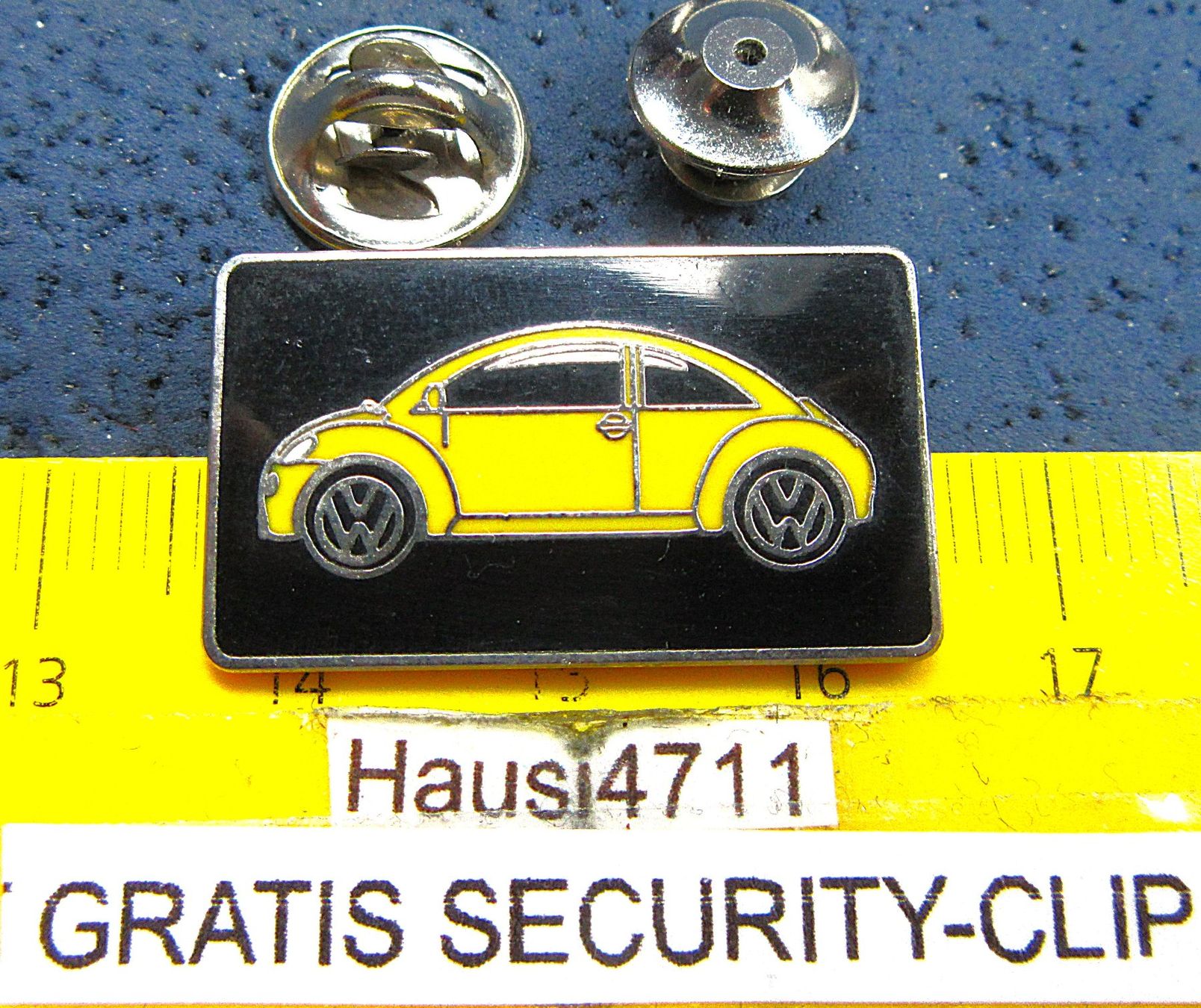 Volkswagen Plaquettes & Badges: VW BEETLE SCHWEIZ PIN ENAMEL MIT SECURITY-CLIP – D'occasion à Ettingen par Hausi4711