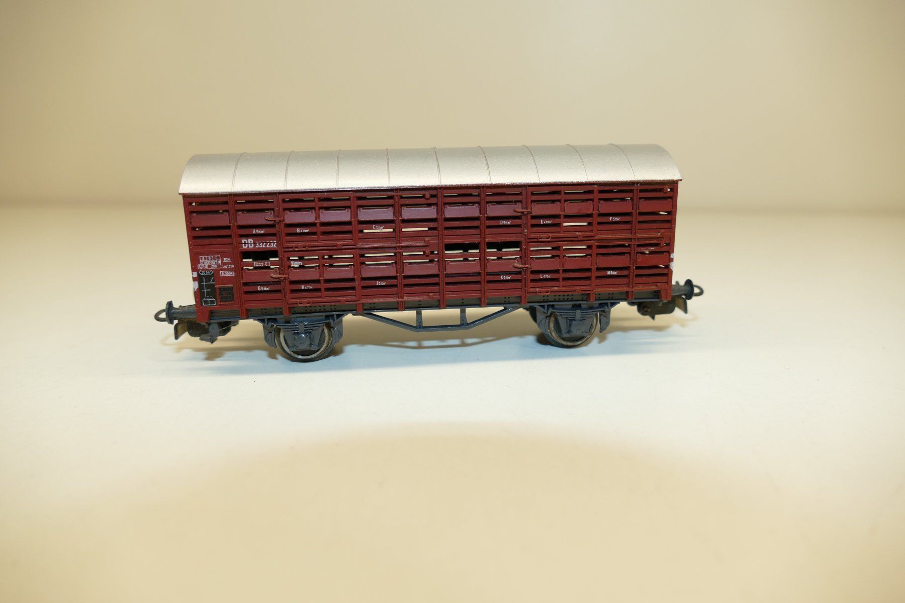 Liliput Modellini di ferrovie: Liliput H0: DB Viehtransporter – Usato da Niederhasli venduto da rail-duerst 1