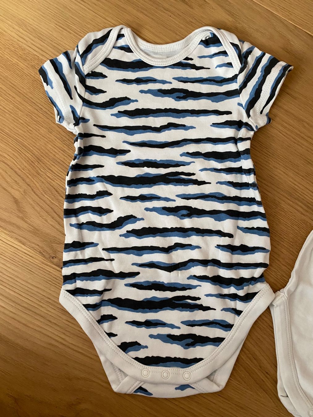 C&A Unterwäsche: 2x Bodys Babyclub Grösse 80 – Neu (gemäss Beschreibung) aus Einsiedeln von PaedeK84 3