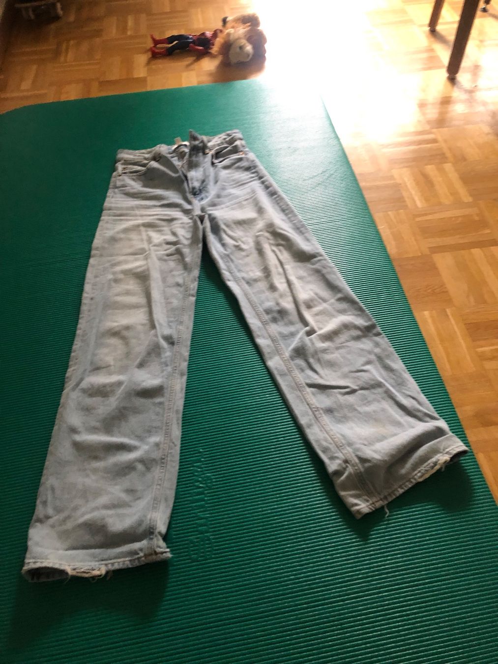 H&M Jeans: H&M Jeans, hellblau, Grösse 36 – Usato da Bern venduto da alimajd 1
