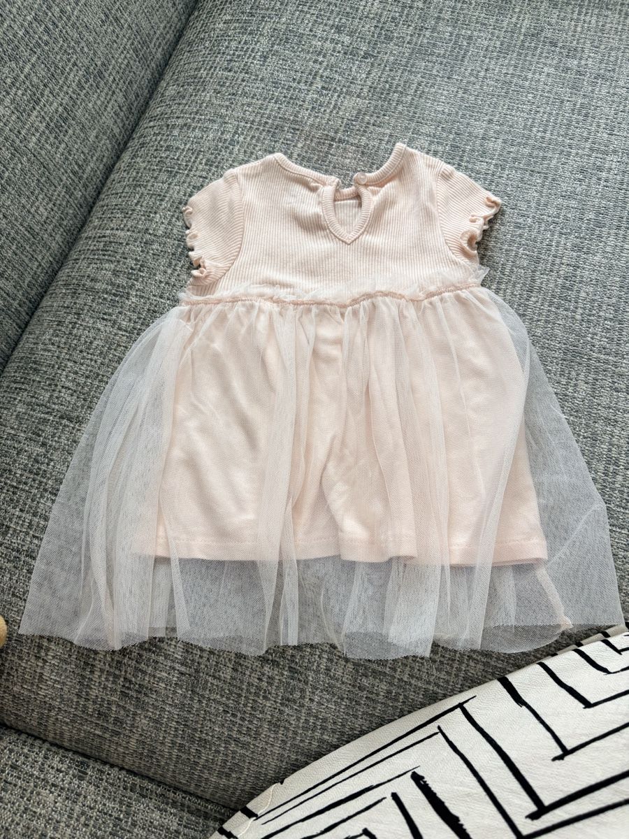 Vestiti & Gonne: Kleid pink Grösse 3M KIABI  – Usato da Münchenstein venduto da Miresolese 1
