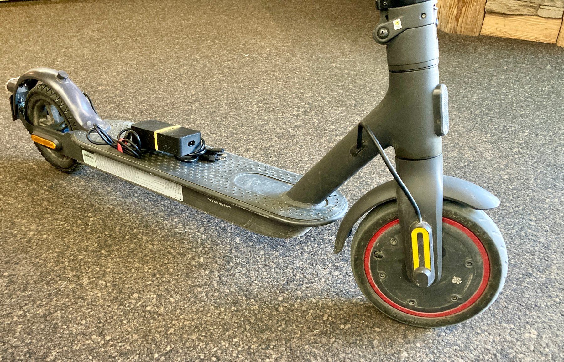Xiaomi Kickboard: Xiaomi Mi Scooter Pro2 E-Scooter – Gebraucht aus Saas-Grund von GarageSaleToday 3