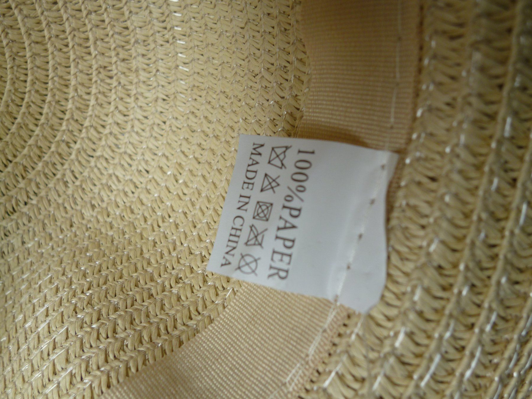 Copricapi, berretti & cappellini: grosser Sonnenhut Hut  beige – Usato da Dättlikon venduto da Mamakuga 3