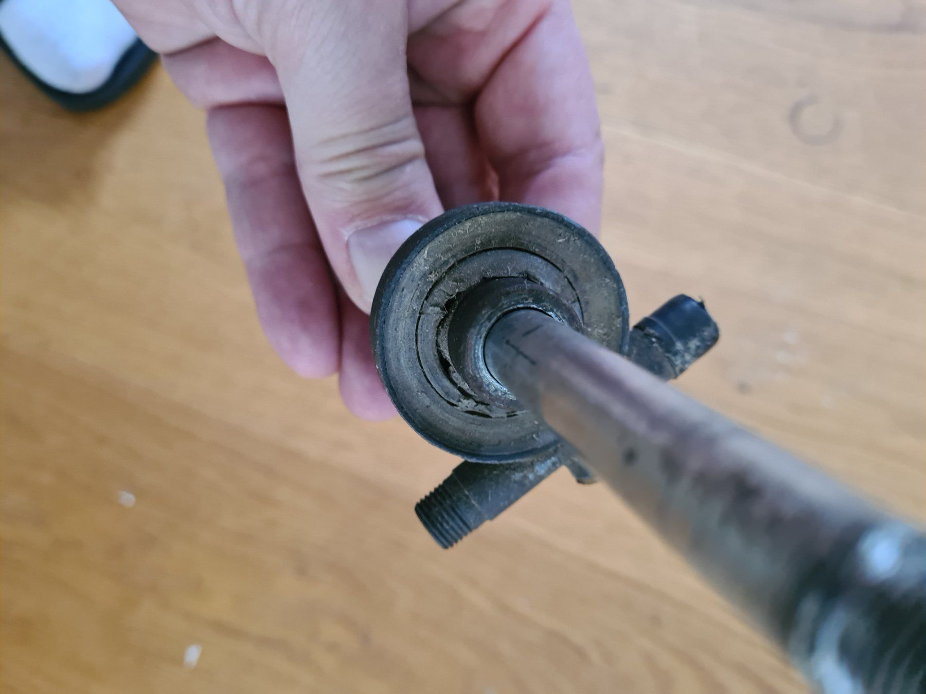 Sachs Ciclomotori: Vorderrad Achse mit Tacho Huret – Usato da frümsen venduto da Sailem 6