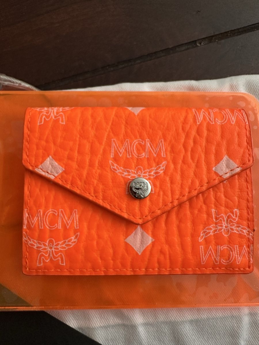 Mcm Portafogli: MCM Karten / Charm Limit. Neu  – Nuovo (secondo la descrizione) da Bern venduto da womiman 1