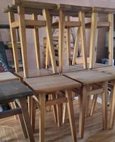 13 kleine Hocker aus massivem Holz (30 x 30 x 46 cm)